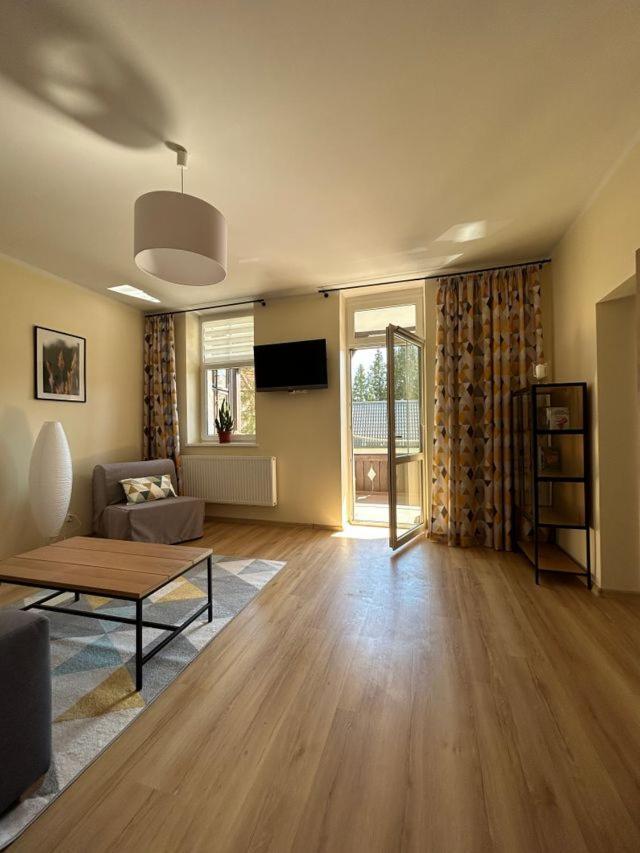 Nad Galeria Blisko Centrum Kudowy Apartment